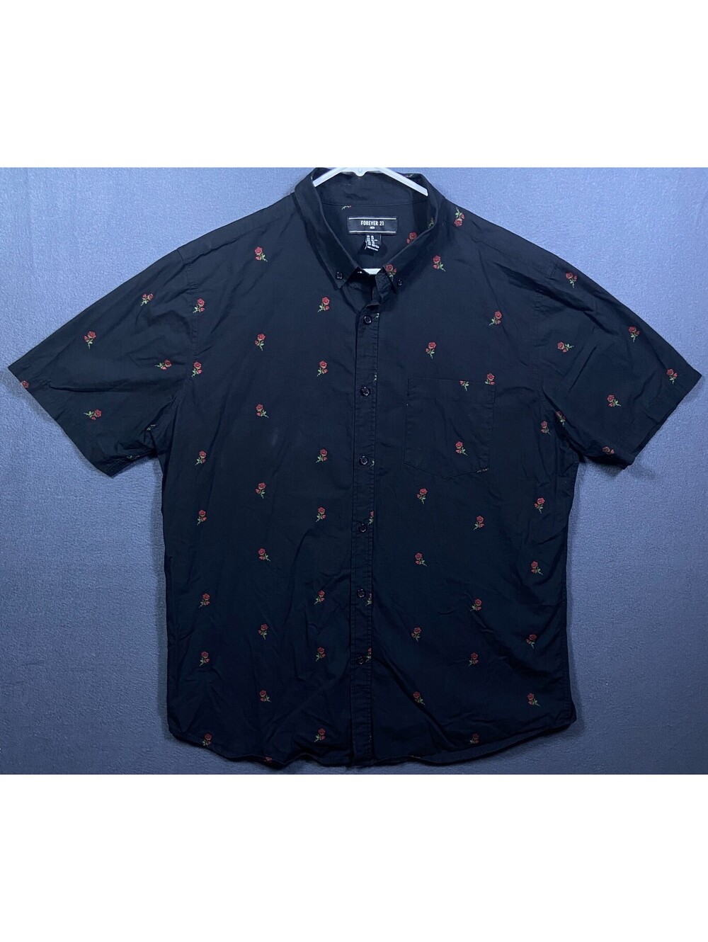 Forever 21 Shirt Men XLarge Black Floral Button Up Collared SS Rose Roses Pocket